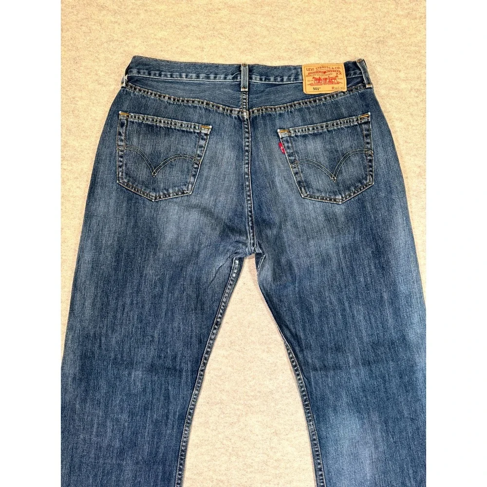 Levis 501‎ Straight Fit Jeans Mens 36x32 Blue Whiskering Denim Cotton Button Fly